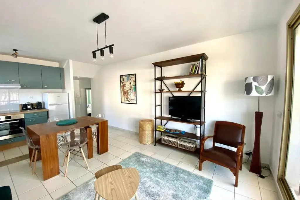 Cosy appt 4* face à Pontaillac - parking & WIFI