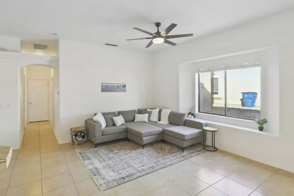 1 Mi to Lake: Airy Home w/ Patio in Lake Havasu!