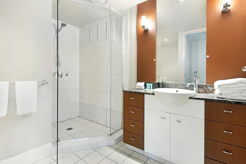 Chevron Renaissance 2 Bedroom Apartment