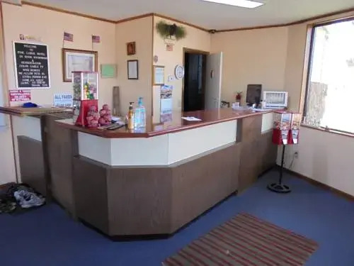 Pinelodge Motel