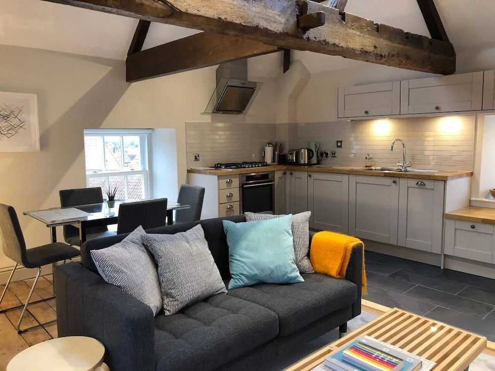 Stylish Wells Penthouse With Cathedral Views