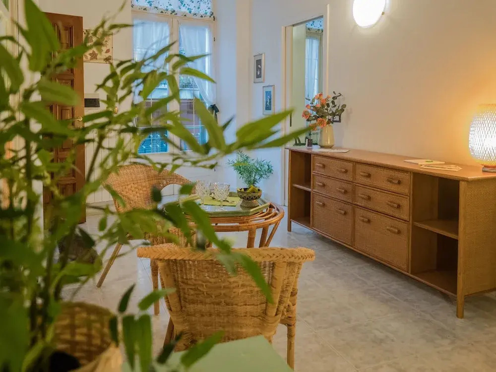 Picabon Quiet Apartment with AC & Balcony