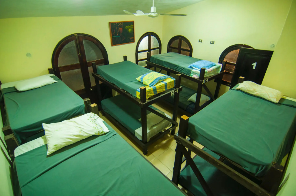 Charlys Hostal