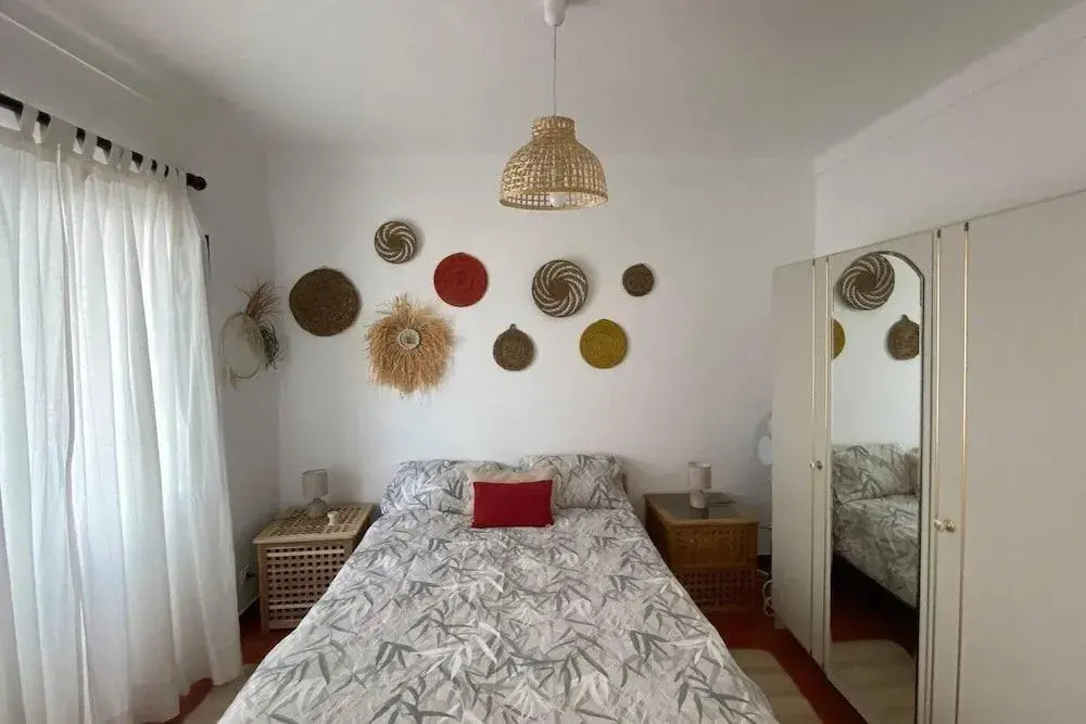 Charming 5-bed House in Granja