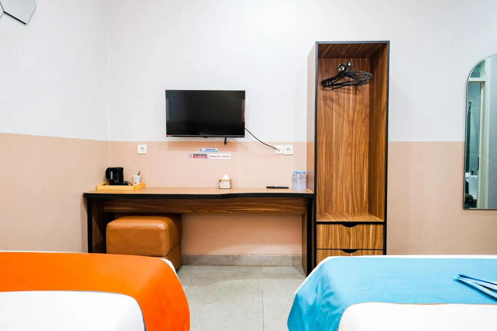 Sans Hotel Rajawali Surabaya by RedDoorz