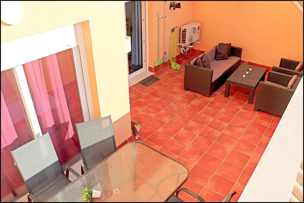 Apartamento en segunda linea, con piscina comunitaria