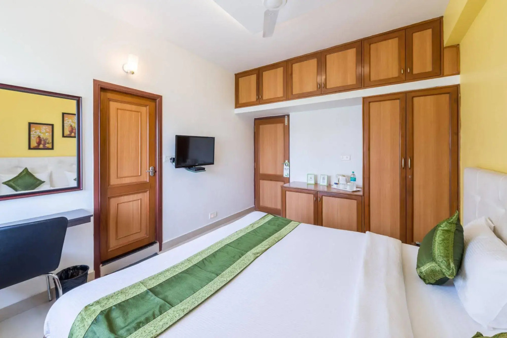 Aurovilla Serviced Apartment