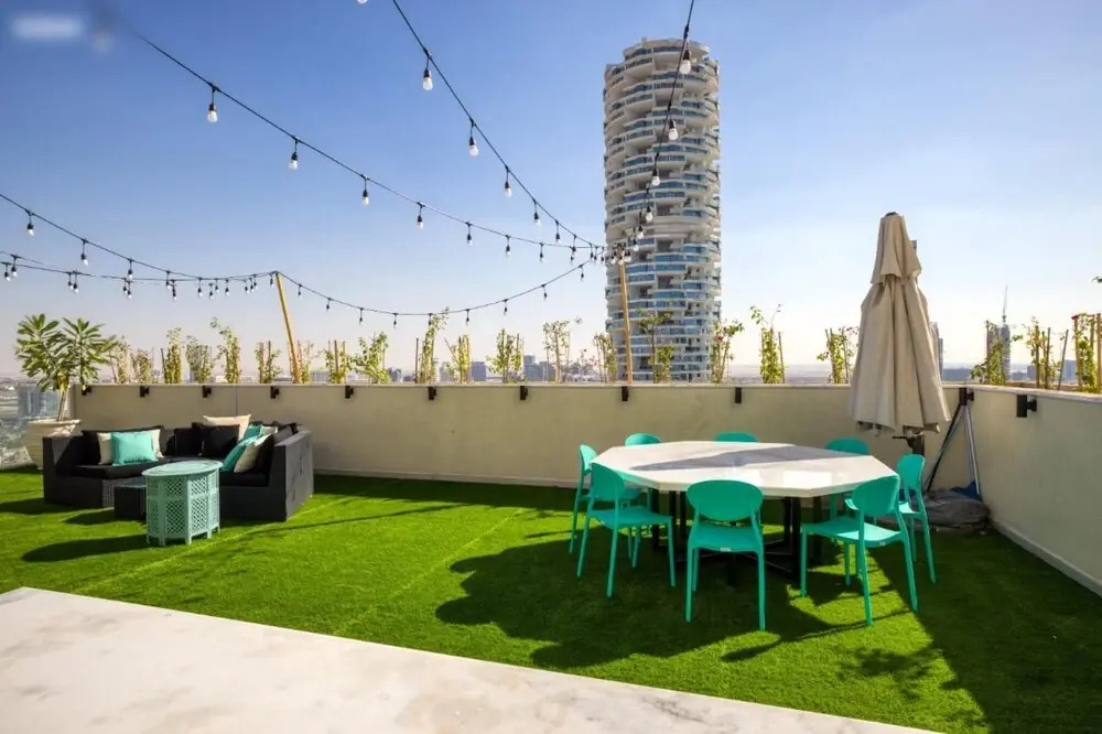 Cali Style 4 BR Penthouse Large Patio