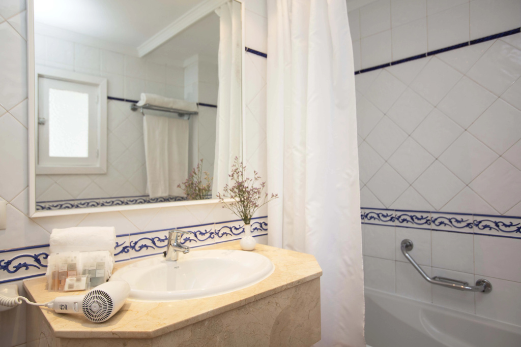 Gavimar Cala Gran Hotel and Apartments