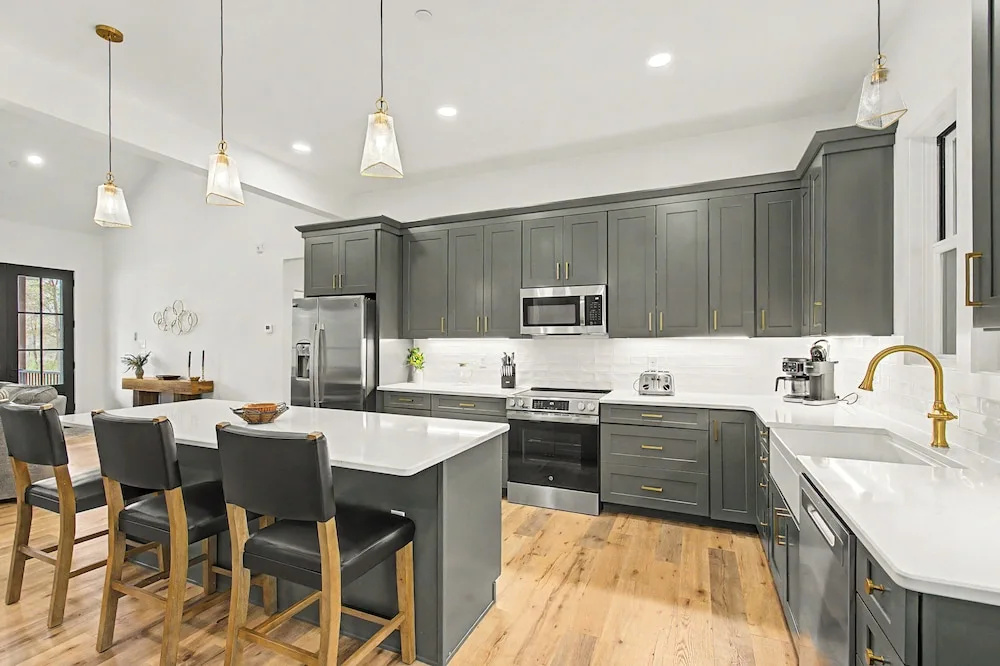 Holiday House by Taylor Made Deep Creek