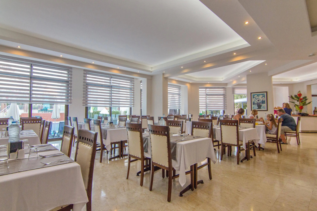 Palmea Hotel