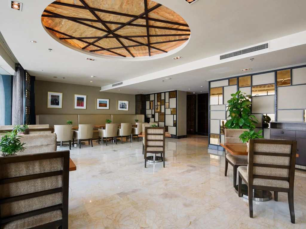 Lake View Hotel