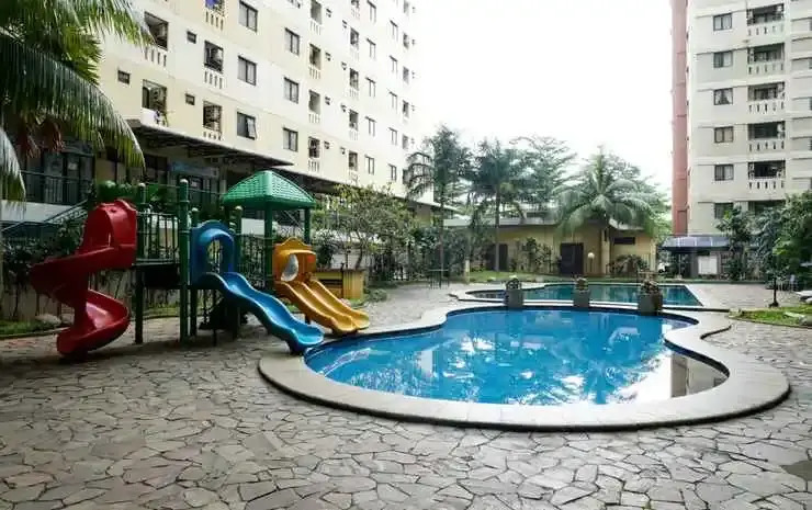 Homey and Simply Studio Room at Kebagusan City Apartment