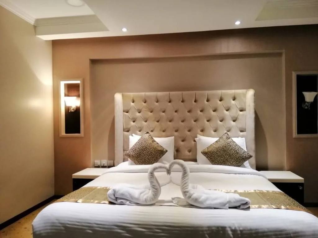 Grand Lily Hotel Suites