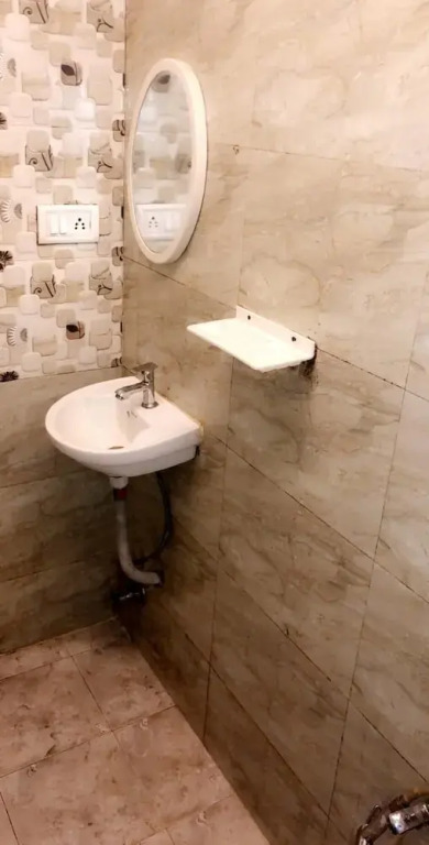 Rambharose Hotel