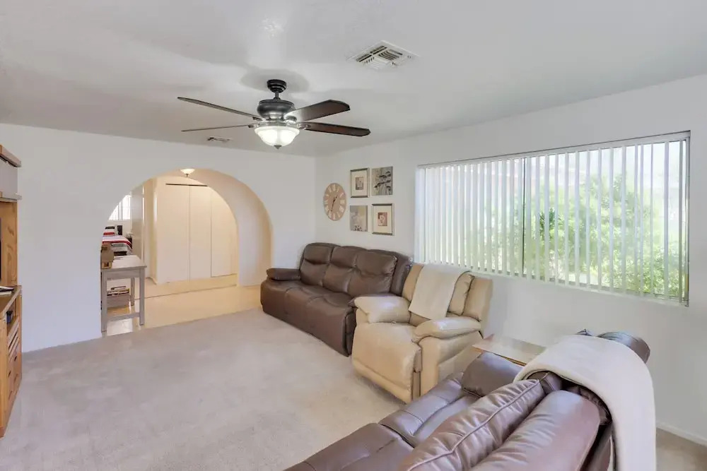 Quaint Bullhead City Getaway ~ 2 Mi to River!