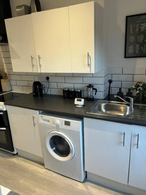 South Manchester 2-bed Apt With Ensuite, Sleeps 4