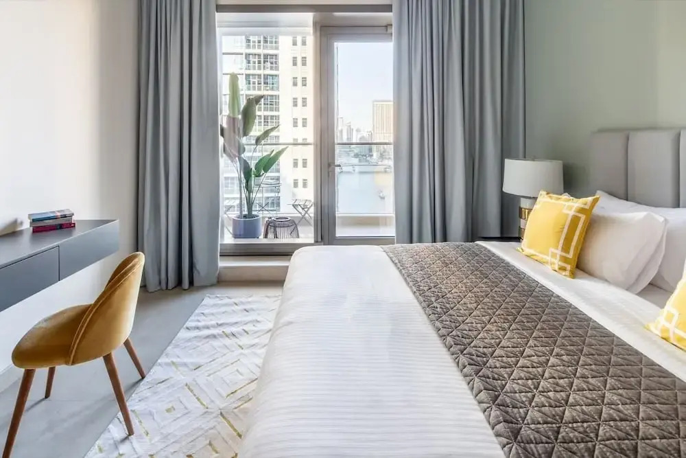 Modern & Classy 1BR Overlooking Marina!