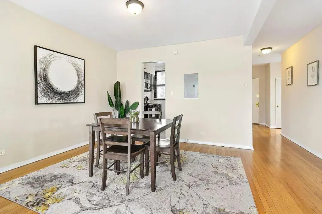 Lit & Trendy 1-Bedroom Apt in the Iconic Hyde Park