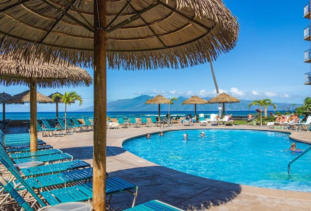 Royal Kahana Oceanview 2bd/2ba 2 Bedroom Condo by Redawning