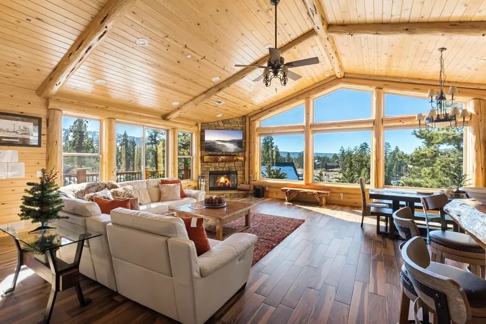 42 - Eagles Landing 4 Bedroom Home by Redawning