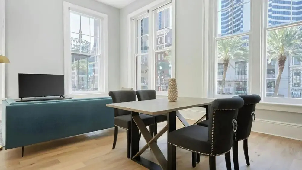 Sleeps 26 Entire 4th Floor in French Quarter The Harlequin by Avantstay