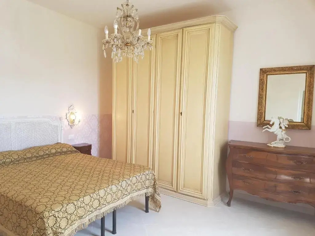 Historical Apartments By Seaside