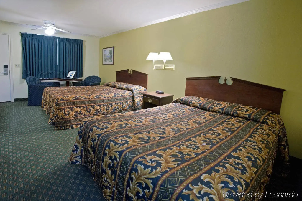 Laguna Inn and Suites