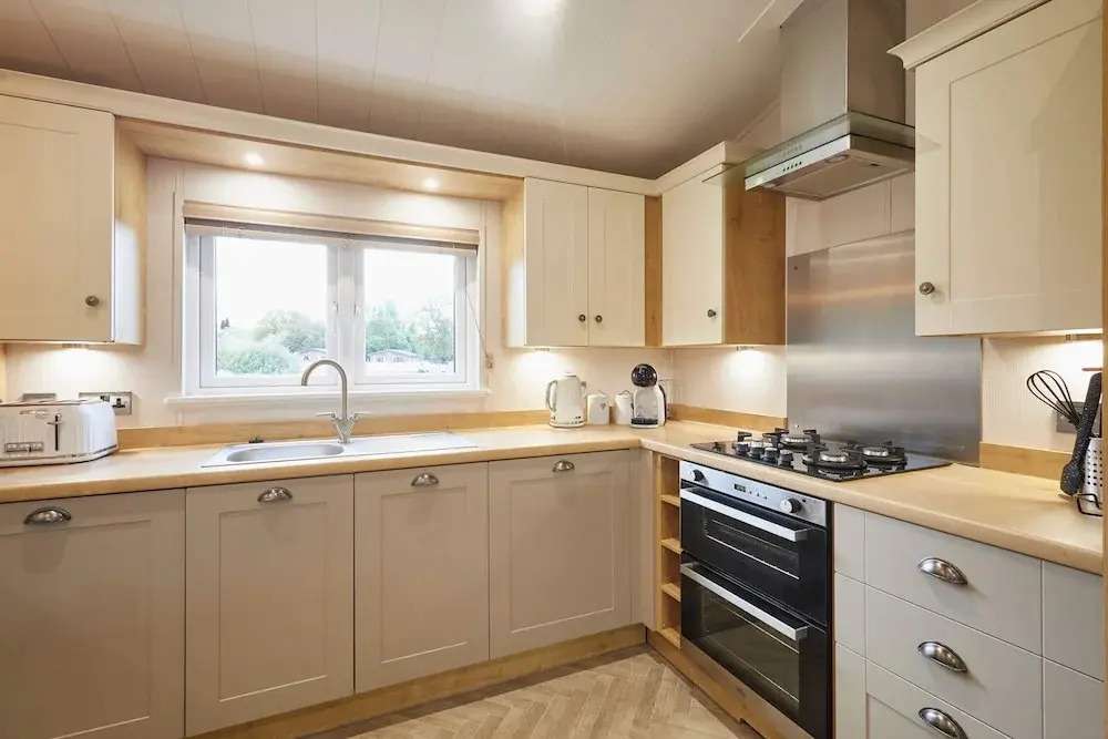 Host Stay Kinship Lodge
