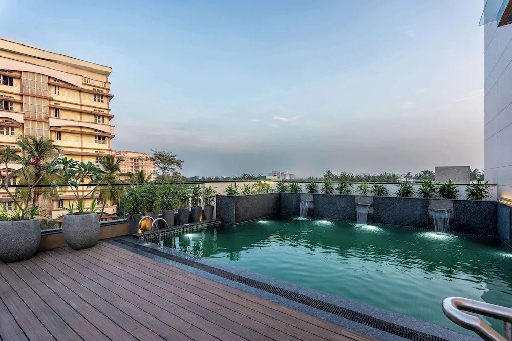Park Inn & Suites by Radisson Thrissur East Fort