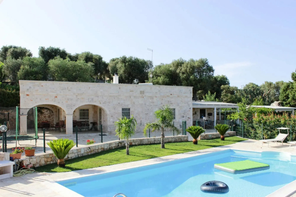 Mansion With Pool Ostuni