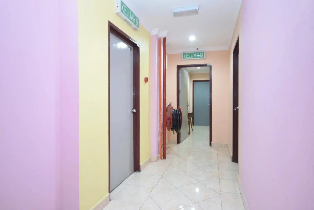 OYO 892 Hotel Grand Nadia
