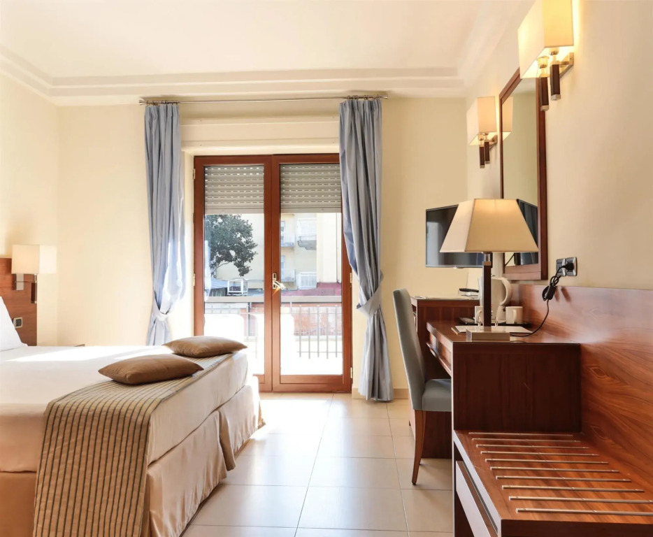 Suites & Residence Hotel