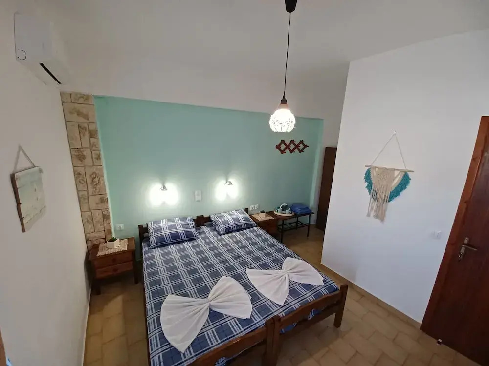 Lefteris Rooms