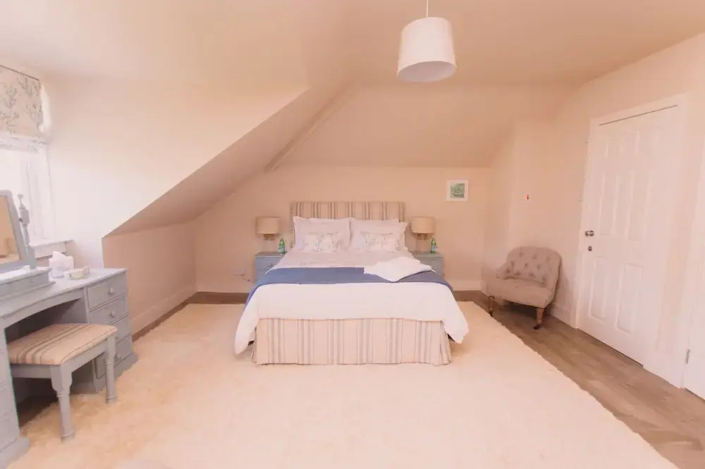 15 Alloway B&B