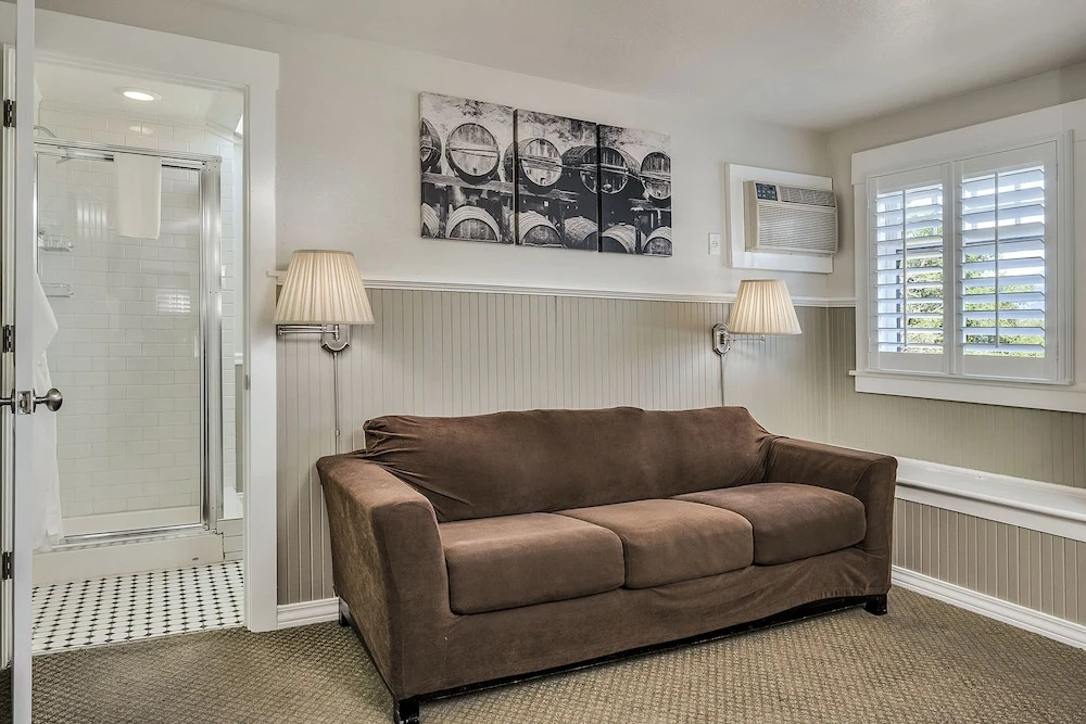 Calistoga Craftsman Inn