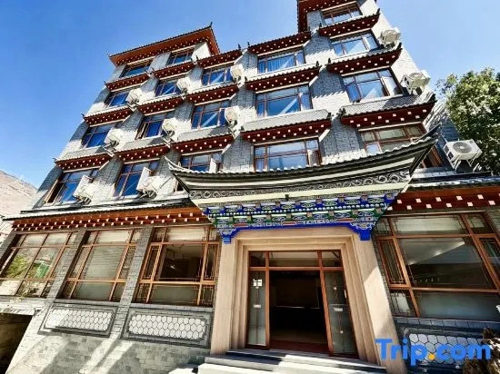 Batang Yangke Xingfu Inn