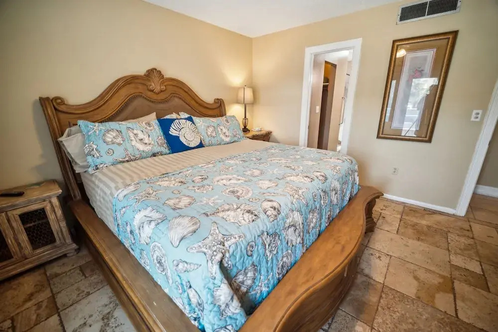 Charming Coastal Retreat Steps From Beach 3 Bedroom Home