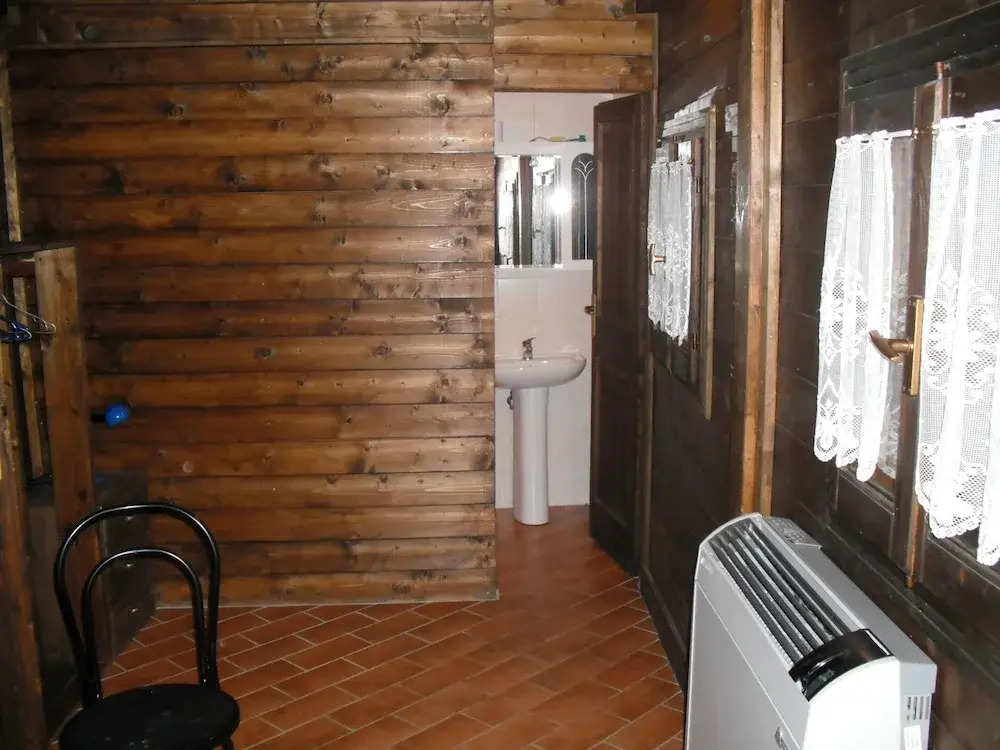 Chalet With 2 Bedrooms in Giarola, With Wonderful Mountain View and Furnished Terrace Near the Slopes