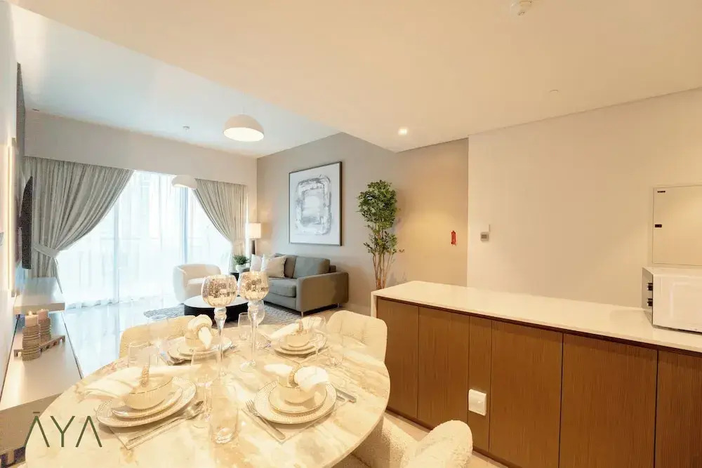 Downtown Luxe 1BR Vibes at Grande