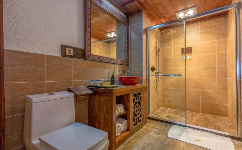 Shangri-La E-Outfitting Boutique Hotel