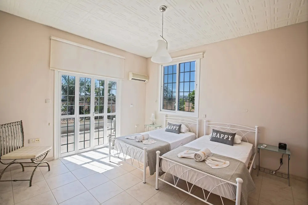 Papas Family Villa