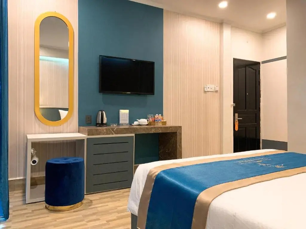 LION HOTEL