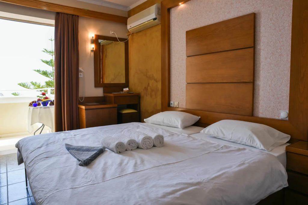 Sacallis Inn Beach Hotel
