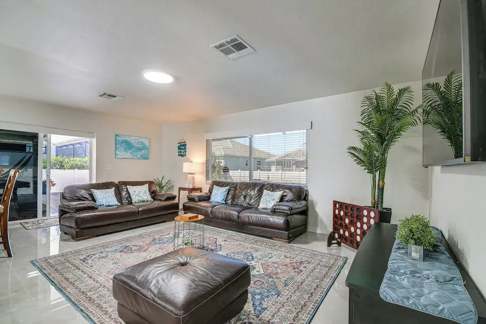 < 2 Mi to Marco Island Beach Access: Modern Oasis