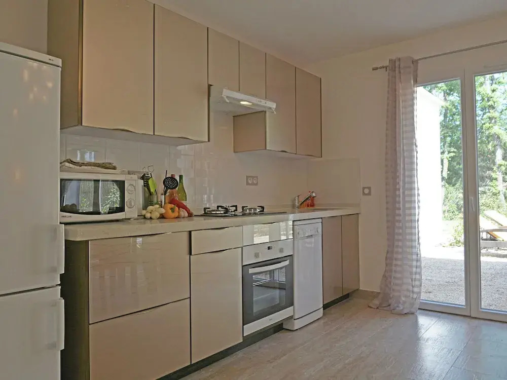 Modern air conditioned villa with pool on the Cote d 'Azur in beautiful surroundings