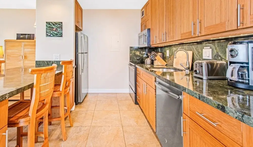 Kahana Reef #401 1 Bedroom Condo by Redawning