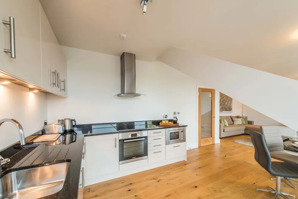 Hampden Apartments - The Victoria