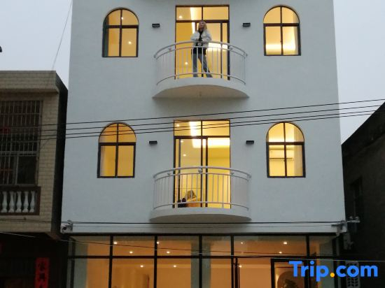 Haibian Xiaozhu Boutique Homestay (Qinzhou Sanniangwan Xihan Chuhai Gu Matou)