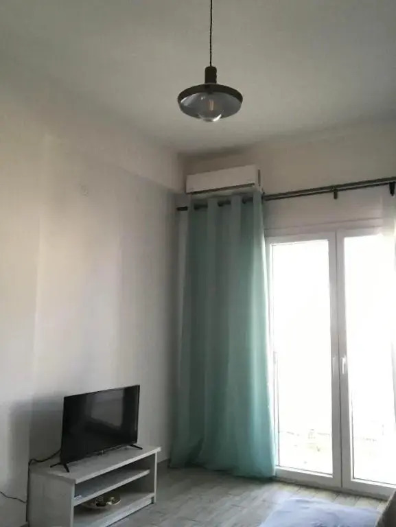 Jo's Apartment II